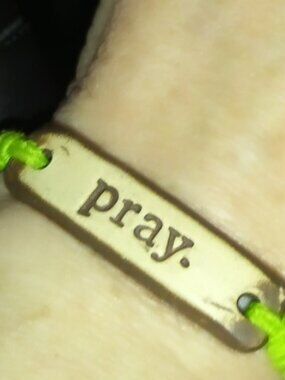 MudLove clay PRAY bracelet lime green excellent